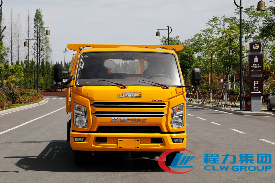 How does a wrecker truck work company