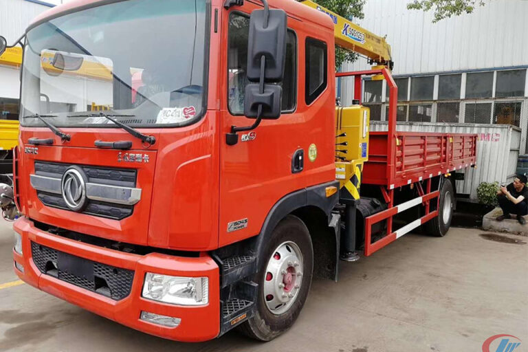 Forholdsregler ved brug af kompressionsskraldebil med krogarm Kina